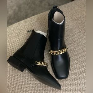 ZARA WOMEN’S FLAT FAUX LEATHER CHAIN TRIM ANKLE BOOTS SIZE 40 (9) BLACK,  NWT